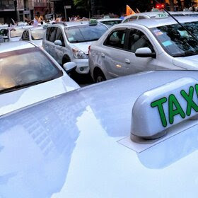 Auxílio a taxistas começa a ser pago em 16 de agosto. Veja regras
