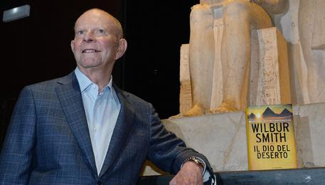 È MORTO WILBUR SMITH, IL SIGNORE DELL’ AVVENTURA