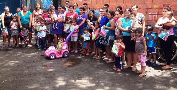 http://www.accionverapaz.org/images/accionverapaz/proyectos/emergencia_nicaragua/Emergencia%20Nicaragua%201.jpg