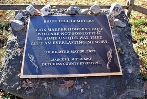 Plaque at Brier Hill Cemetery