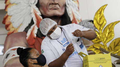 Una ciudad brasileña concluye la vacunación a toda su población adulta en un inédito experimento mundial