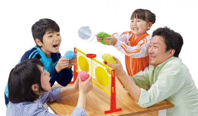 対決!ぶーぶーケツミントン