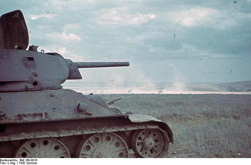 File:Bundesarchiv Bild 169-0016, Sowjetischer Panzer T-34.jpg