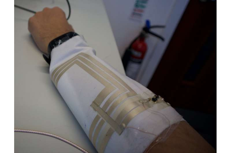 Wirelessly powered ‘smart bandage’ could provide drug-free wound care