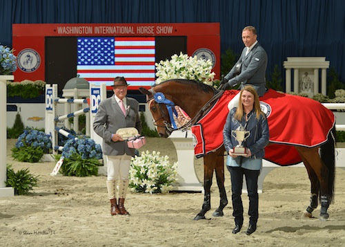 Todd MInikus and Quality Girl in their winning presentation
