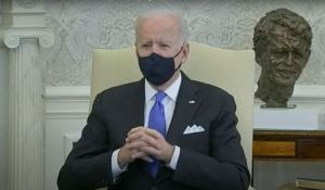Hypocrite Joe Biden Seen Mingling with the Maskless While Calling for Mask Mandates