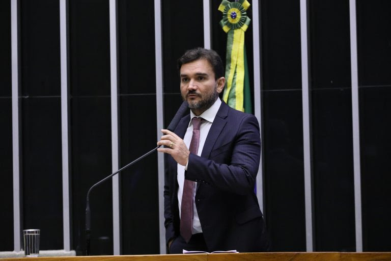 Discussão e votação de propostas. Dep. Celso SabinoPSDB - PA