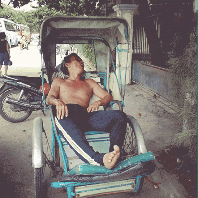 Saigon Naps Vietnam GIF - SaigonNaps Saigon Vietnam GIFs