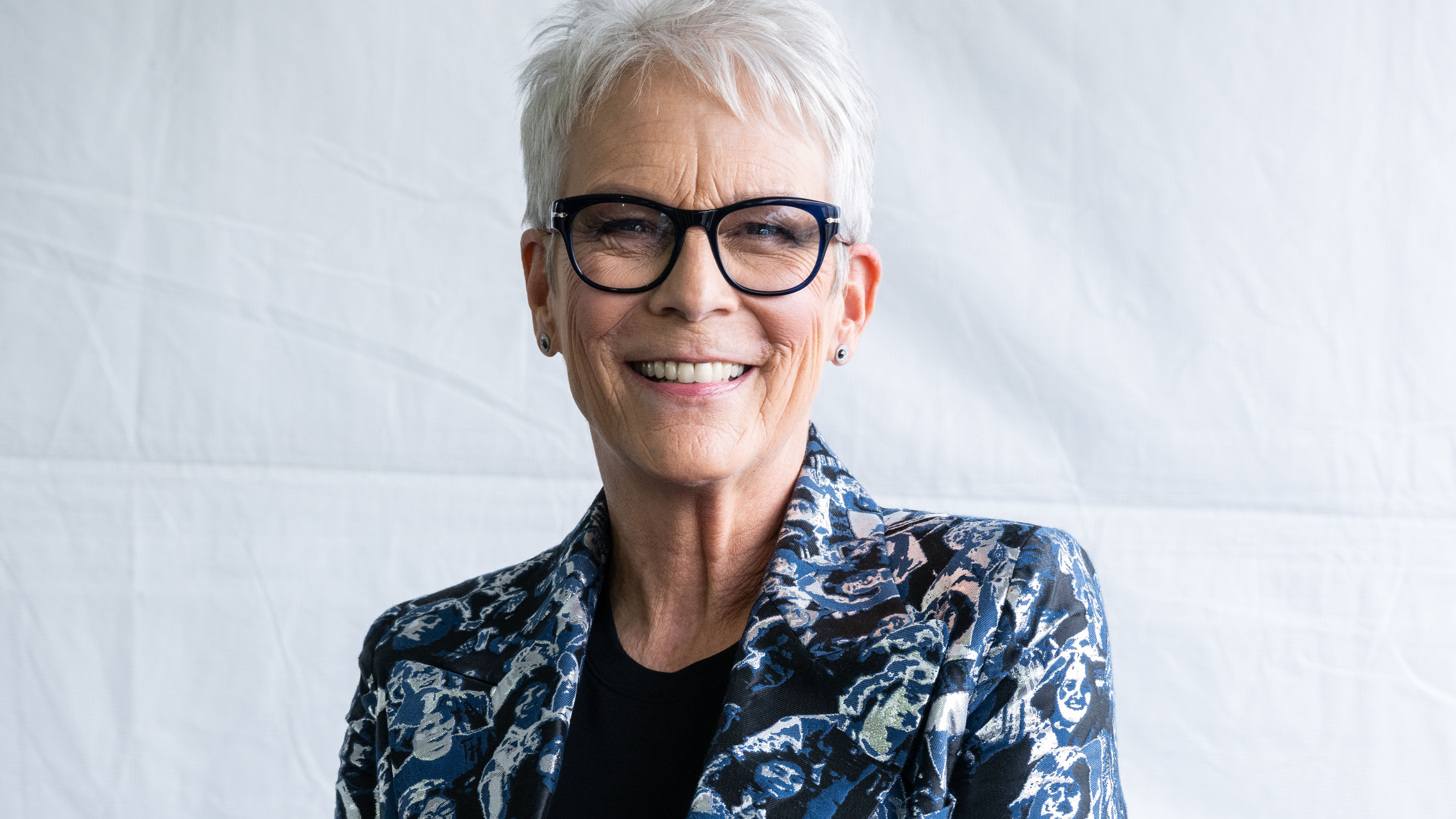 Jamie Lee Curtis thinks bands should start playing matinee concerts: 