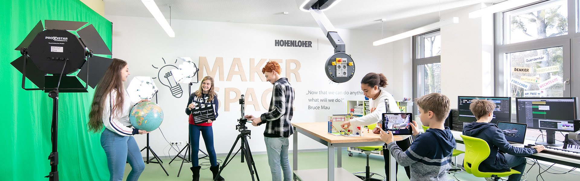Pupils in a Makerspace
