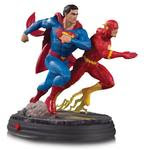 DC Gallery statue Superman vs The Flash Racing DC Collectibles