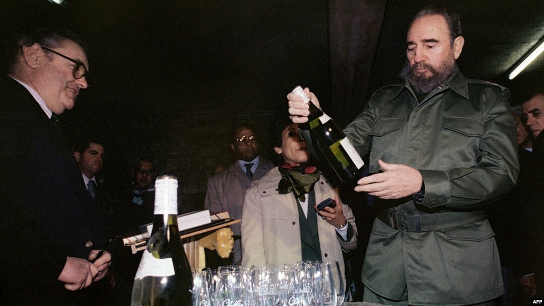 MUERTE DE FIDEL CASTRO (1926-2016) Fidel Castro: los placeres secretos de un predicador del igualitarismo. Por Rolando Cartaya