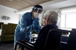 Un millar de ancianos puede haber muerto por coronavirus en las residencias británicas: la última cifra oficial es veinte