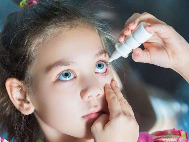 Topical antibiotics shorten duration of conjunctival symptoms