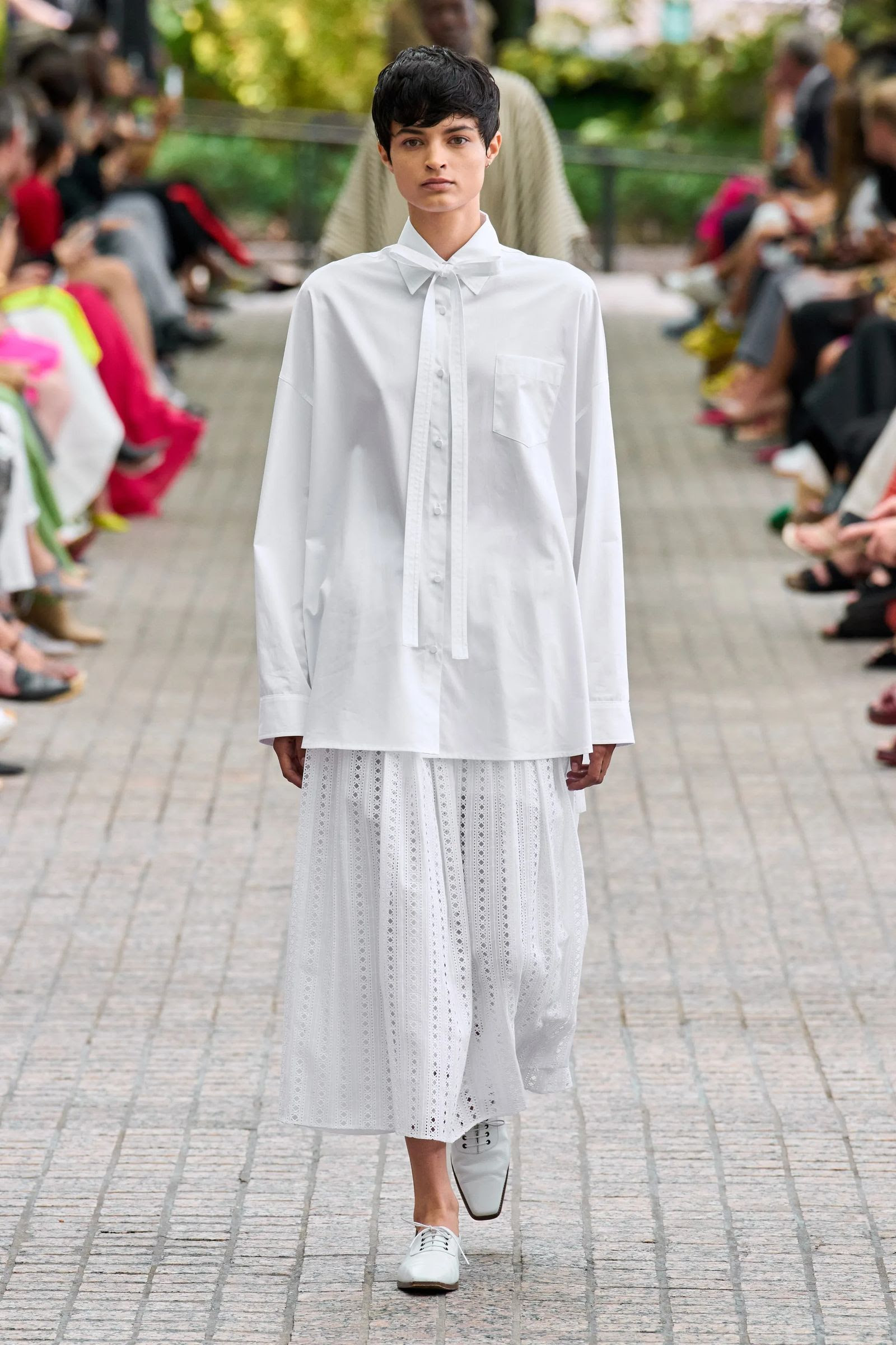 camicia bianca tendenza primavera estate 2023