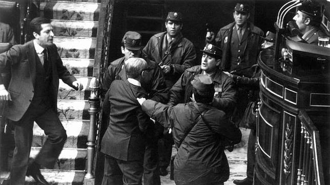 http://www.abc.es/Media/201403/21/adolfo-suarez-golpe-estado--644x362.jpg