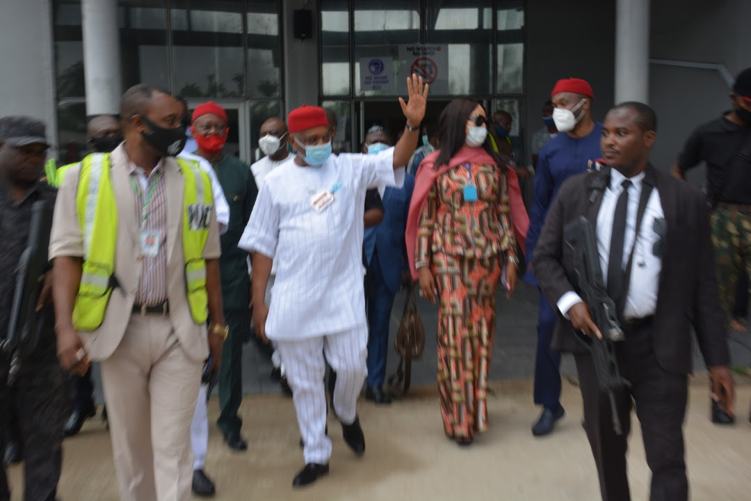Orji Uzor Kalu receives rousing welcome in Abia as he returns home months after he was released from prison (photos)