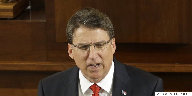 North Anti-Gay Marriage Bill Carolina se transformar lei Após Veto do Legislativo Substitui Governador