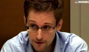 Putin Grants Citizenship To NSA Leaker Edward Snowden