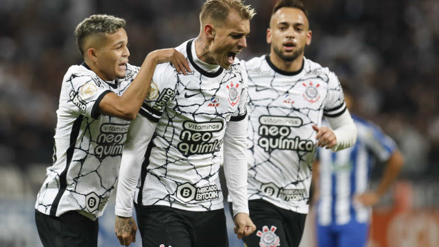 Palmeiras tem pior início e Corinthians faz melhor começo no Brasileiro em 5 anos