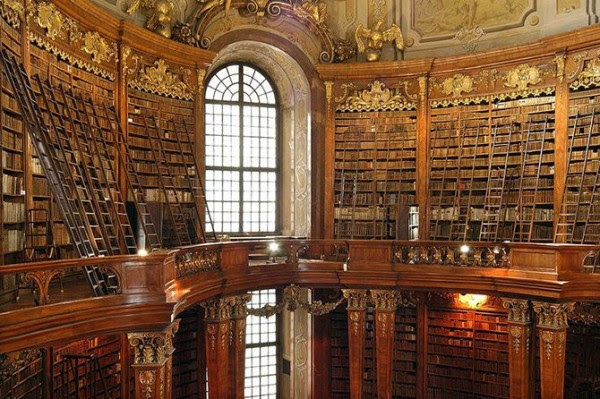 أجمل 16 مكتبة في العالم بالصور 413320