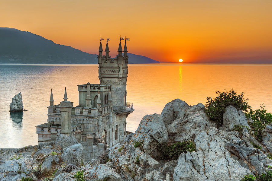 Palace Swallow’s Nest by Tim Zizifus on 500px
