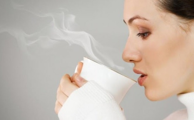 Vì sao bạn nên uống nước ấm hàng ngày? Vì sao bạn nên uống nước ấm hàng ngày?