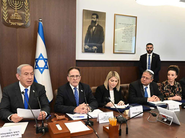 Netanjahu a heti kormányülés elején.Irán agressziós cselekményei szűnni nem akarnak.