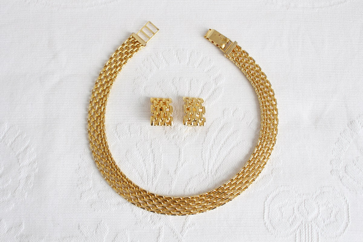 VINTAGE GOLD CHAIN EARRINGS CHOKER SET