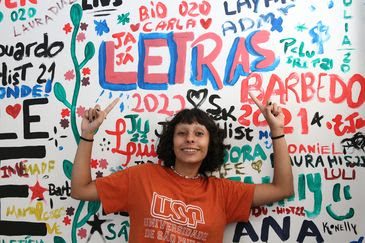 Rovena Rosa/Agência Brasil Lívia Cordeiro, estudante de letras da Universidade de São Paulo - USP, fala sobre o retorno das aulas presenciais.