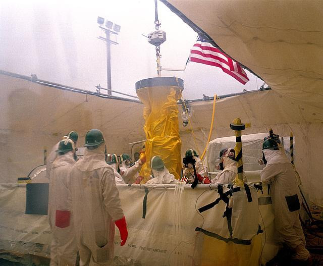 Hanford crews conduct routine maintenance of a waste tank containing radioactive waste.