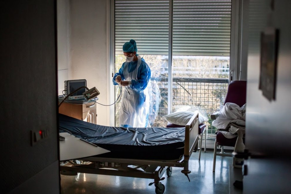 ¿Qué ha fallado para que una mujer se arroje por la ventana después de pedir durante cuatro meses una muerte digna?