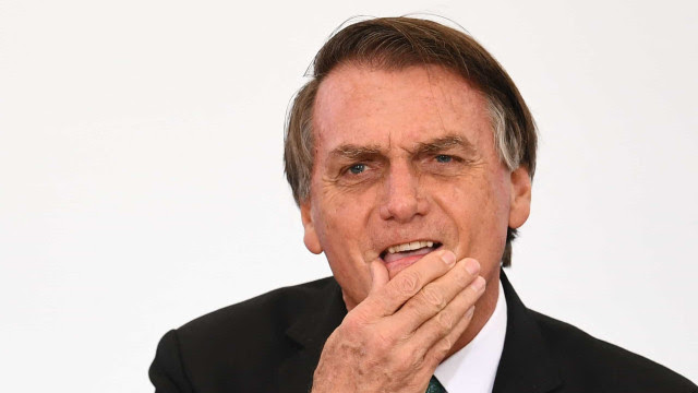 Ato de Bolsonaro leva impasse ao STF, que foca Daniel Silveira inelegível