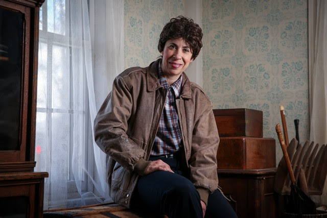 Sheryl Faye performs Amelia Earhart