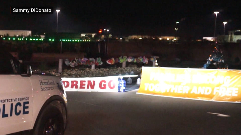 H4 activists block tornillo youth immigration jail