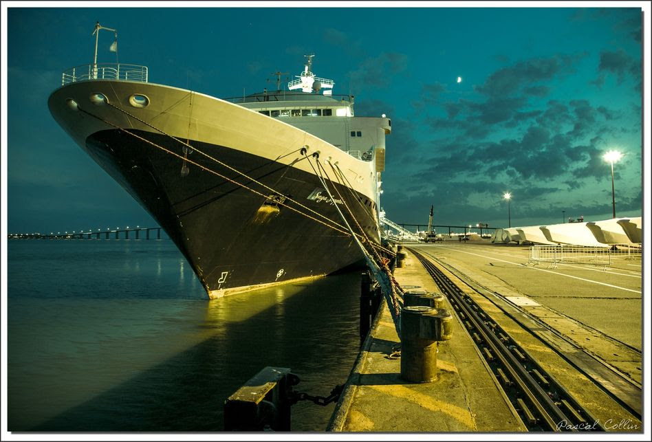 Connaitre la mer et les navires - chroniques et actu - Page 4 Saga-Sapphire_T9634