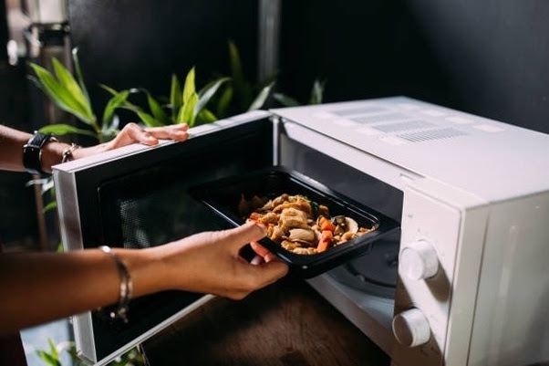Is food cooked in a microwave oven bad for your health? Main-qimg-dd0f6f9042bd5fc6991ef3a316b513fc
