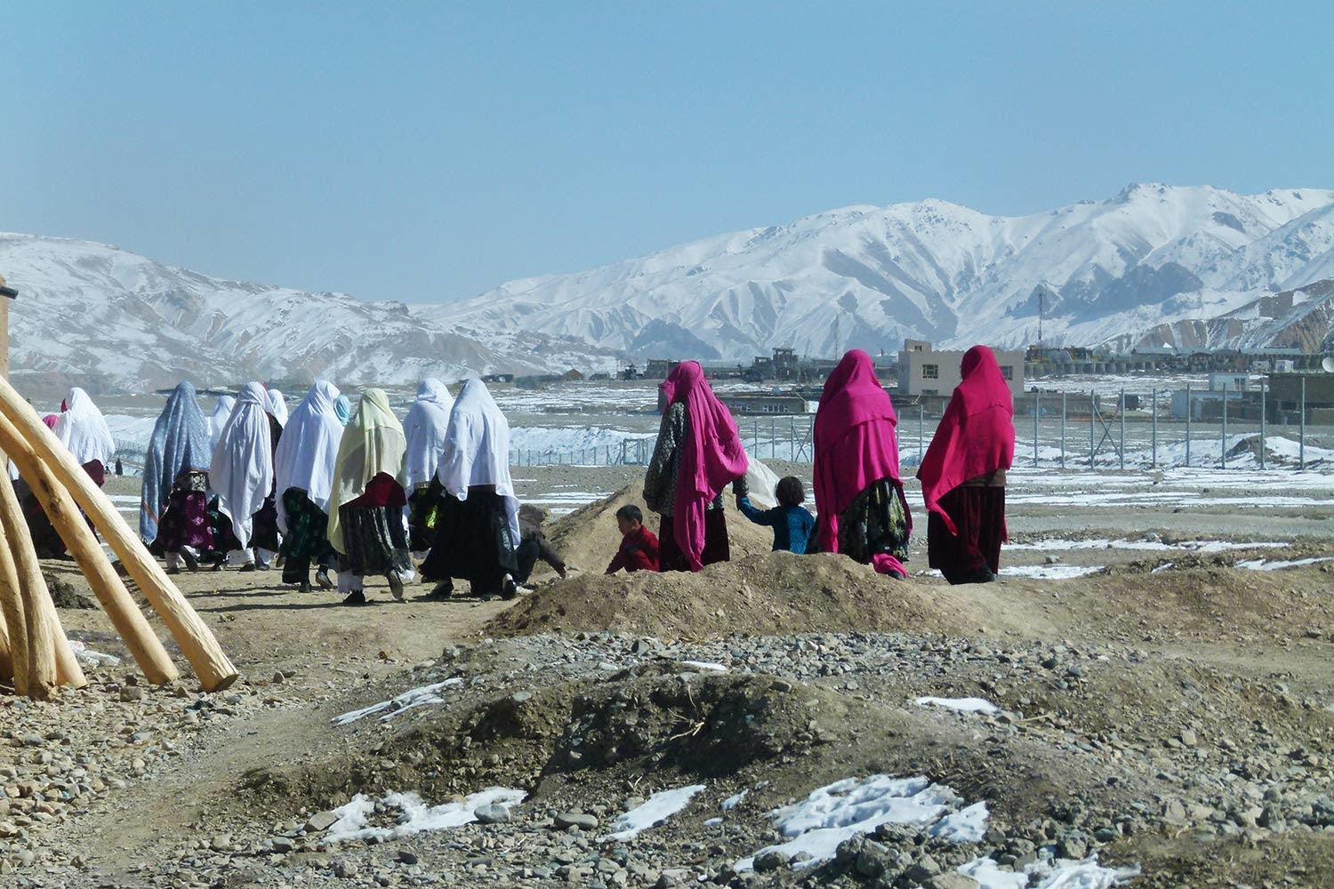 Women and children are pictured on their way to a winter-time wedding in Bamyan, Afghanistan. (UN Photos)