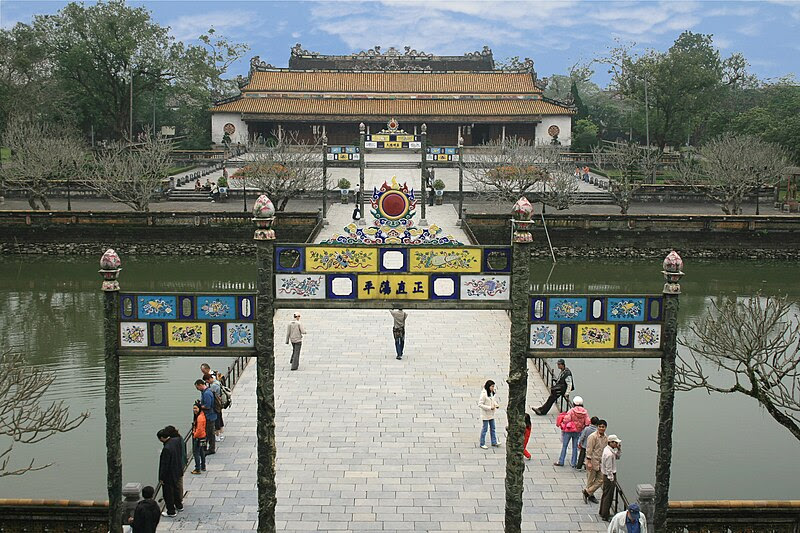 File:Dien Thai Hoa.jpg
