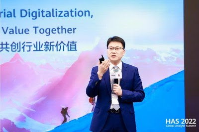 Chen Banghua, Vice President of Huawei Enterprise BG, delivered a keynote speech