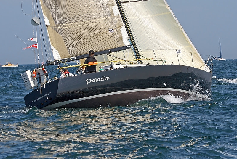 J/35 sailing to Bermuda