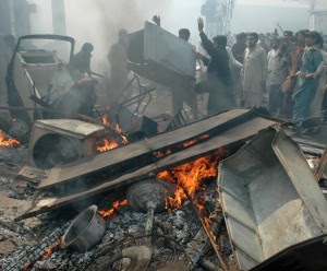 Muslim mobs attacked a Christian area of Lahore, Pakistan after false blasphemy allegation in March 2013. (M. Ali photo)