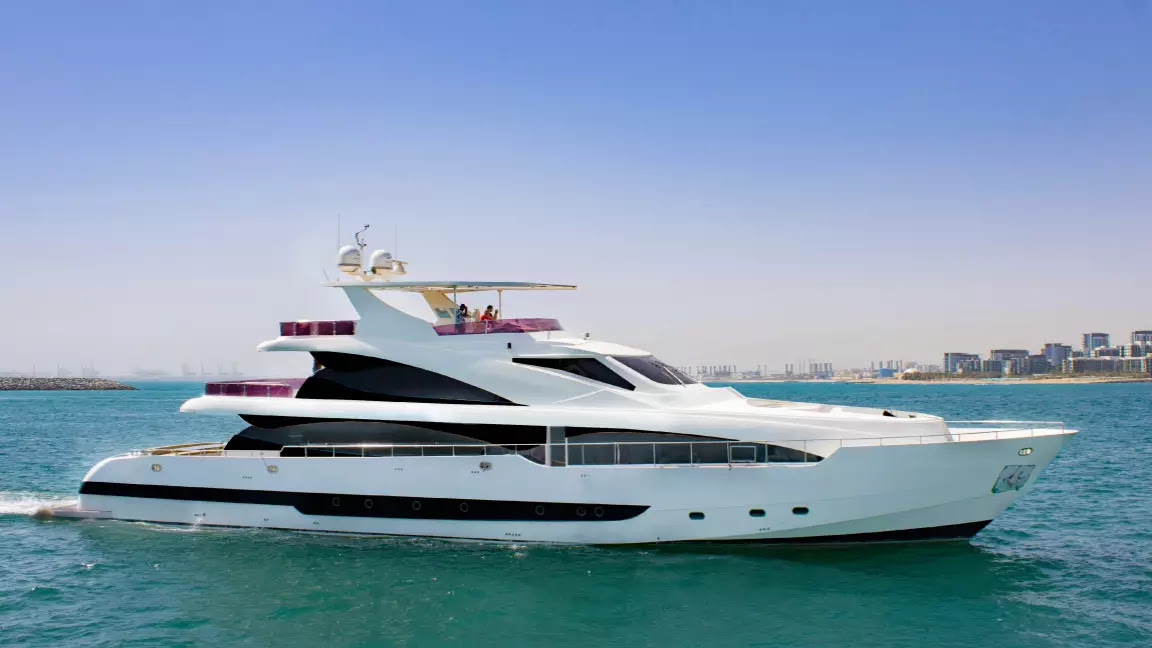 Xclusive Yachts: Navigating the Splendor of Dubai’s Seascape 