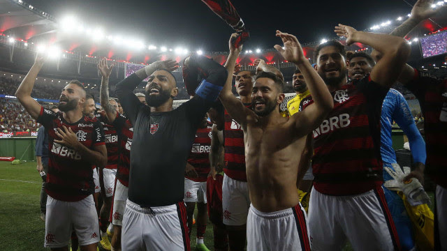 Flamengo confirma favoritismo, bate São Paulo e vai à final da Copa do Brasil