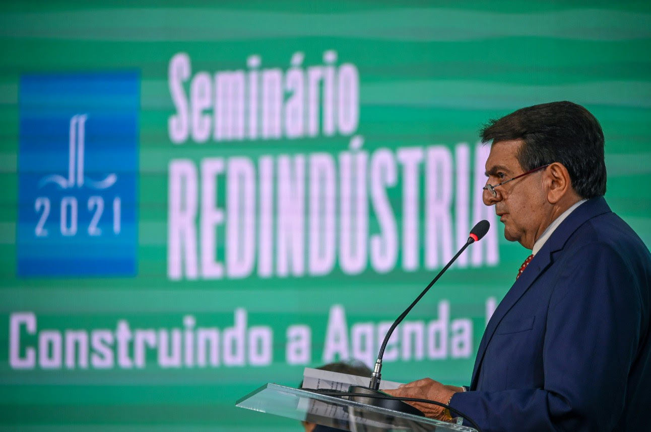 “Nesses momentos de crise é que a importância de um setor industrial forte fica mais evidente, porque, apesar das dificuldades, não houve desabastecimento" - Paulo Afonso
