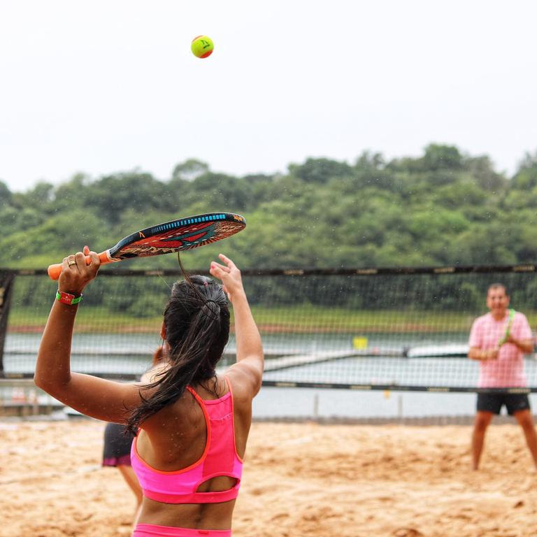 Aulas de tenis e beach tennis - Escola  do Gustavo Kuerten o Guga (Divulgação)