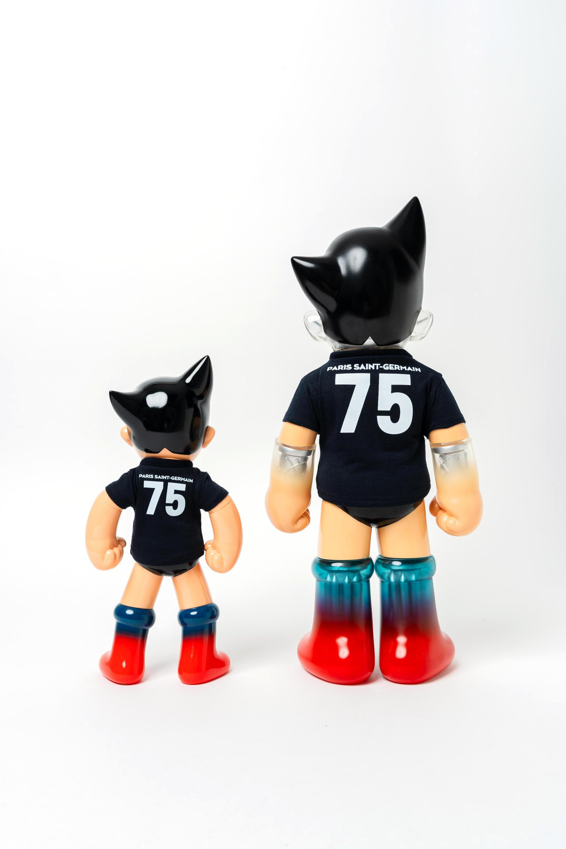 SECRET BASE ×ASTRO BOY X PARIS SAINT-GERMAINのコラボフィギュア