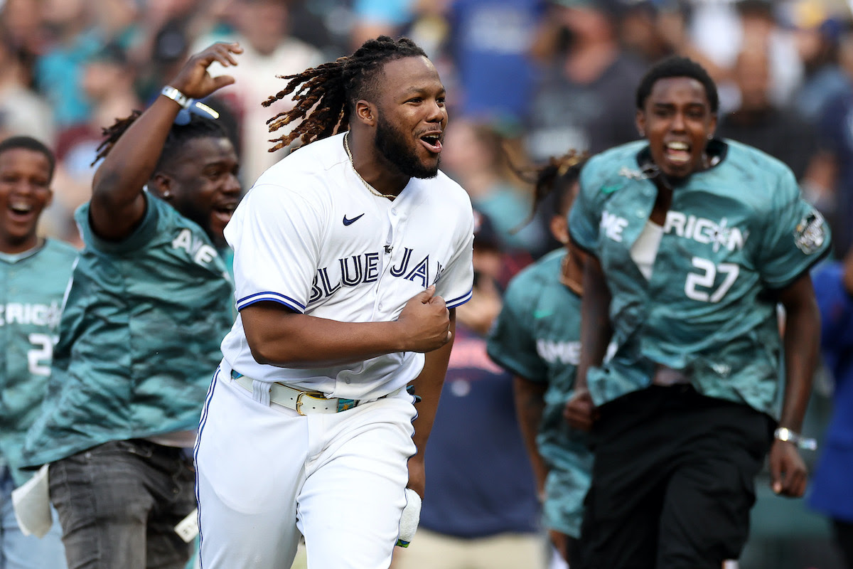 Donovan Mitchell brings out brooms for Mets subway series sweep over Yankees