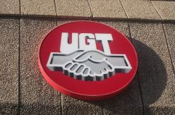 Un tribunal declara improcedente el despido de una exdirigente de UGT en el ERE que "liquidó a los rivales internos"