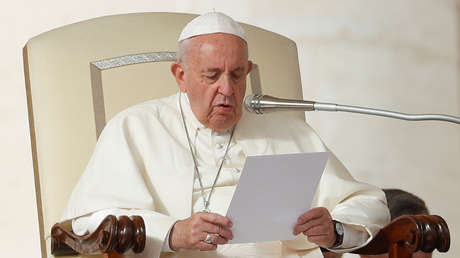 El papa Francisco compara los discursos homofóbicos y racistas de algunos políticos con las políticas de Hitler